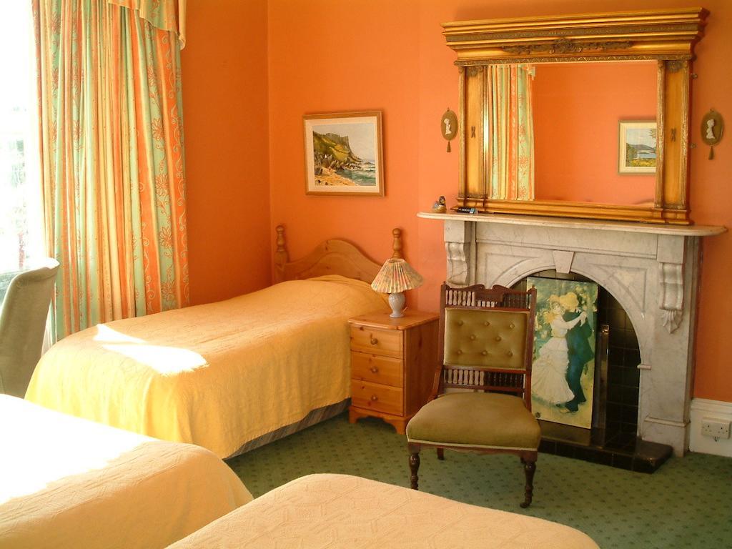 Bed and Breakfast Claremont House Dun Laoghaire Habitación foto